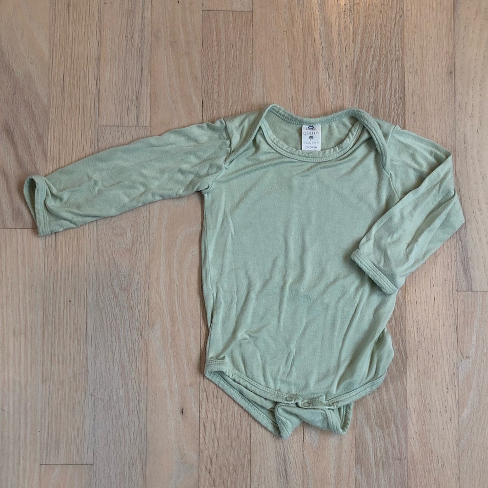 Kate Quinn Long Sleeve Bodysuit 18-24 months